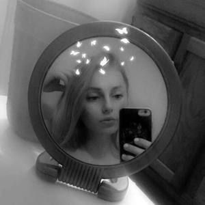 Meet your Posher, Lacie